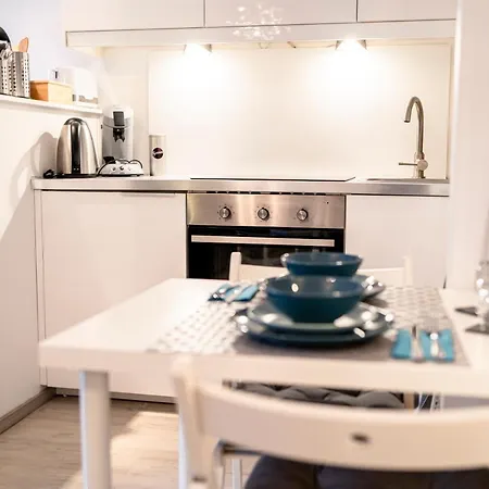 Truth - Kingsize Bett - Netflix - Zentral Apartment